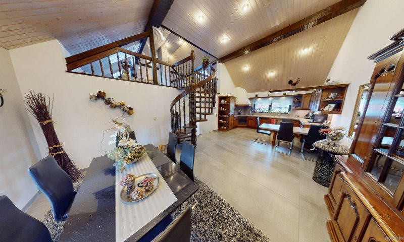 Ruhig gelegenes Ein-Zweifamilienhaus mit schöner Gartenanlage