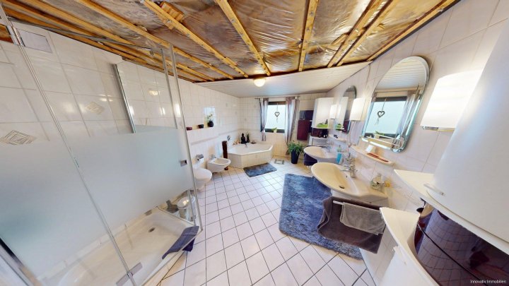 Ruhig gelegenes Ein-Zweifamilienhaus mit schöner Gartenanlage