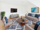 D2A290C8-1019-472B-B88F-B7DAB65E822A-2 - Living Room - Moder
