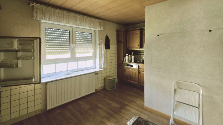 RESERVIERT // 1-2 Familienhaus Haus mit schönem Blick ins Grüne