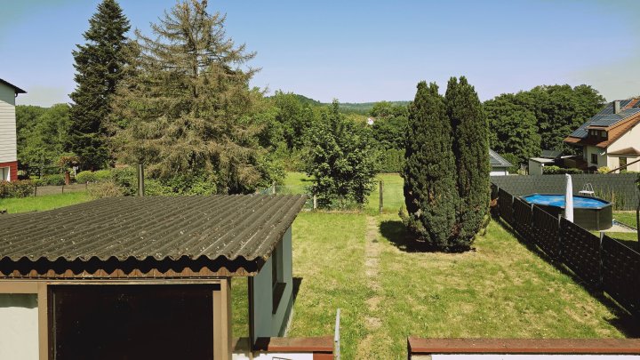 RESERVIERT // 1-2 Familienhaus Haus mit schönem Blick ins Grüne