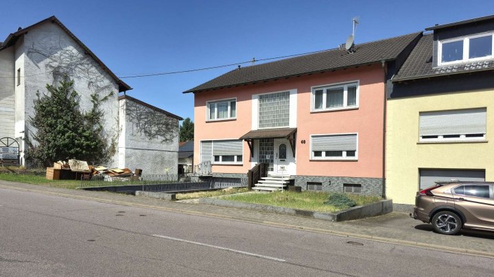 RESERVIERT // 1-2 Familienhaus Haus mit schönem Blick ins Grüne