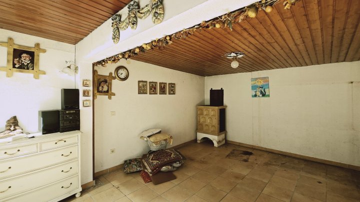 RESERVIERT // 1-2 Familienhaus Haus mit schönem Blick ins Grüne