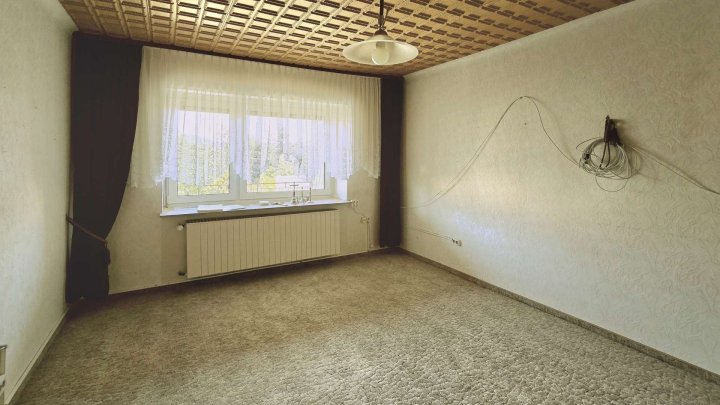 RESERVIERT // 1-2 Familienhaus Haus mit schönem Blick ins Grüne