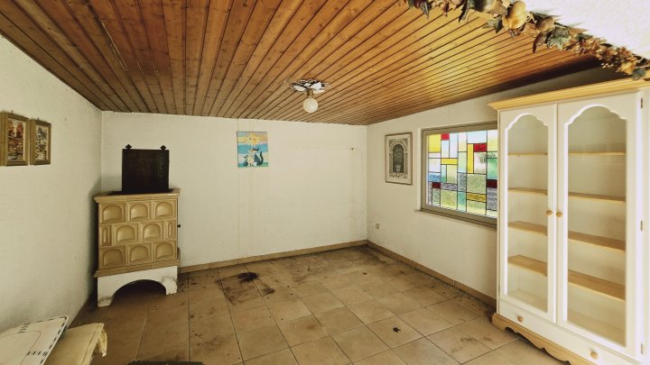 RESERVIERT // 1-2 Familienhaus Haus mit schönem Blick ins Grüne