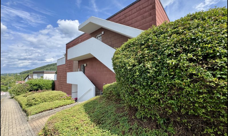 Großzügige Eigentumswohnung mit Fernblick in Saarbrücken - Uni Nähe