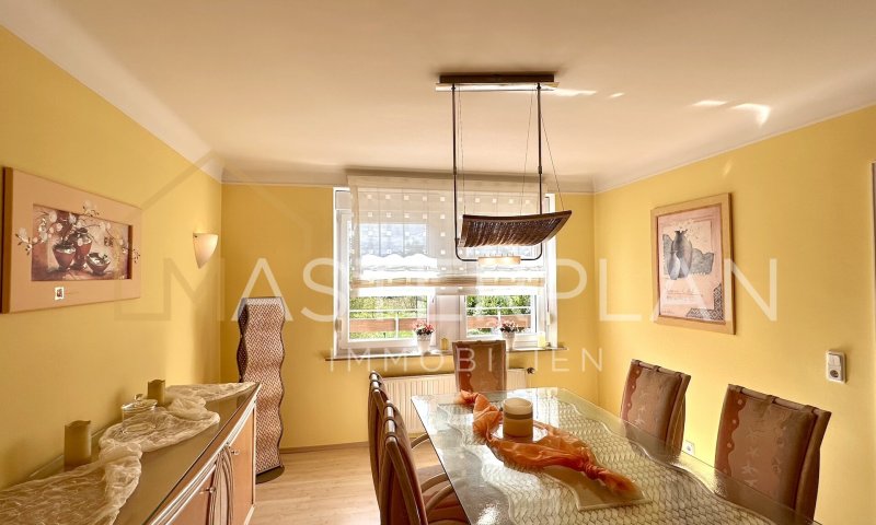 Einfamilienhaus mit Garten und PV Anlage