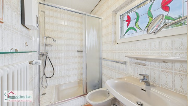 PERL: WOHNHAUS MIT CHARME + BAUGRUNDSTÜCK (gesamt 40 AR)