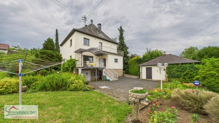 PERL: WOHNHAUS MIT CHARME + BAUGRUNDSTÜCK (gesamt 40 AR)