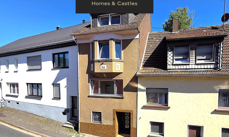Attraktives Reihenmittelhaus als alternative zur Eigentumswohnung mit Balkon und Terrasse in Spiesen
