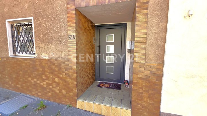 Attraktives Reihenmittelhaus als alternative zur Eigentumswohnung mit Balkon und Terrasse in Spiesen