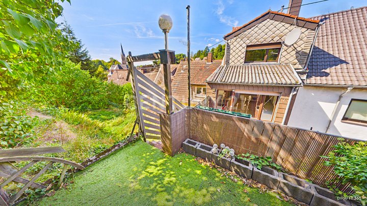 Attraktives Reihenmittelhaus als alternative zur Eigentumswohnung mit Balkon und Terrasse in Spiesen