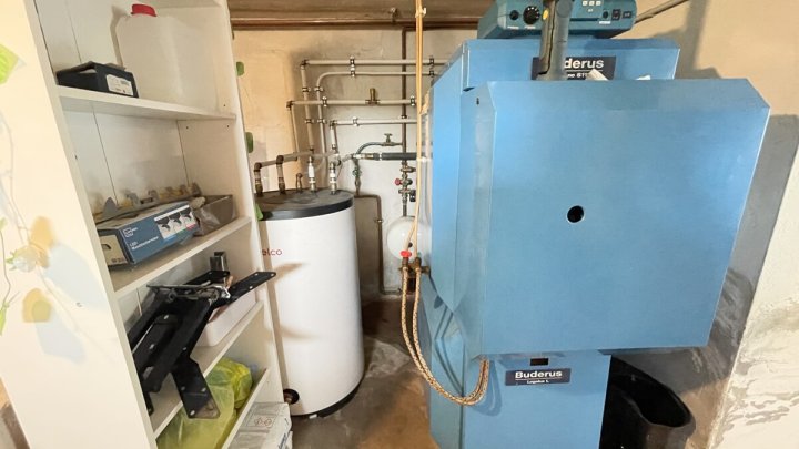 Familienfreundliches Einfamilienhaus mit Photovoltaik, Stellplätzen und Garten