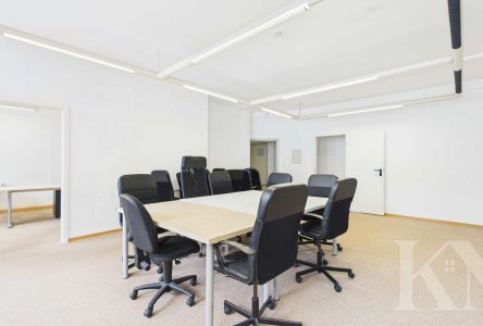 Büro groß