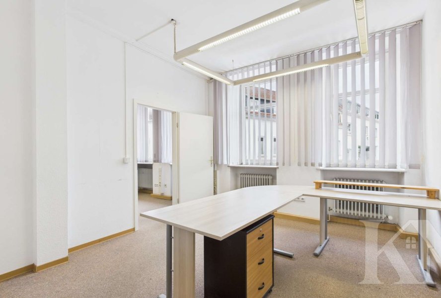 Büro 1