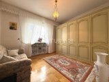 Zimmer 1 Flur links
