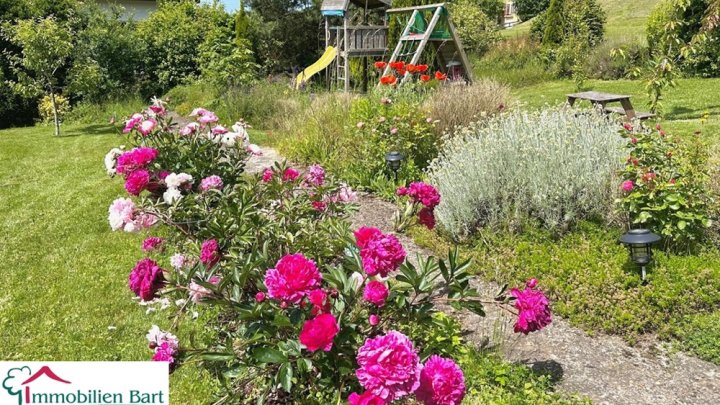 GROßZÜGIGES WOHNEN MIT ZUSÄTZLICHEM BAUGRUNDSTÜCK IN FREUDENBURG!