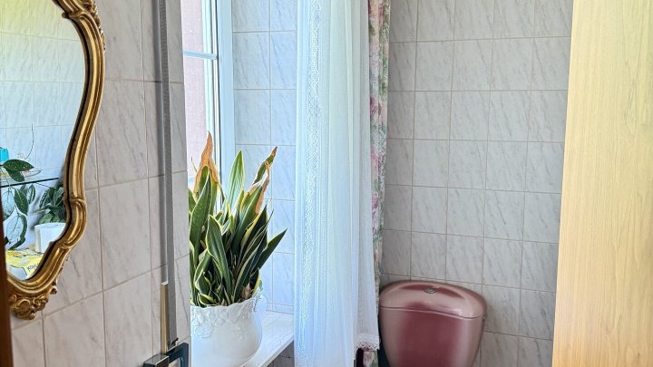 Freistehendes Einfamilienhaus mit Einliegerwohnung und großem Grundstück in Lebach OT zu verkaufen