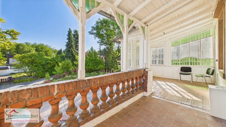 NALBACH: VILLA / BÜROGEBÄUDE AUF 30 AR!