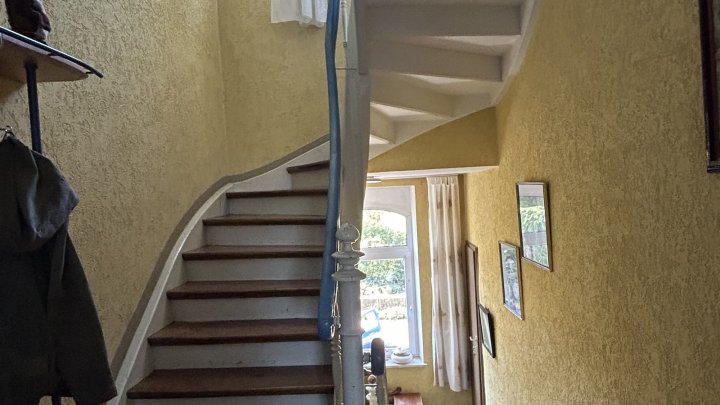 Liebhaberobjekt - einseitig angebautes historisches Vierfamilienhaus in Illingen zu verkaufen