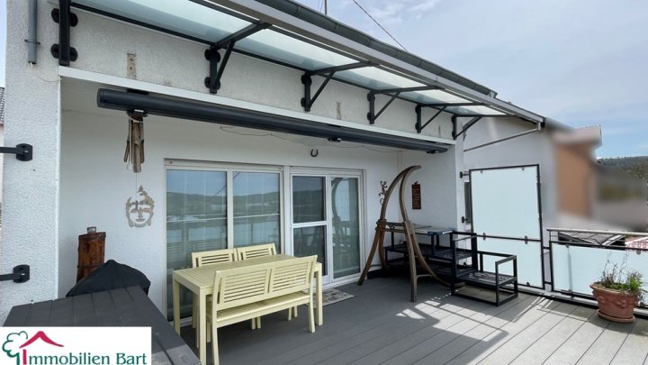 SOFORT BEZUGSFERTIG! / SICHT NACH LUXEMBURG! 120 M² WOHNUNG MIT GARTEN UND GARAGE