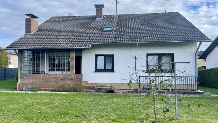 Freistehendes Ein-/Zweifamilienhaus in guter Lage von Beckingen-Düppenweiler zu verkaufen