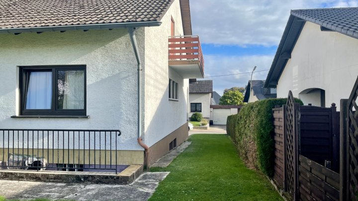 Freistehendes Ein-/Zweifamilienhaus in guter Lage von Beckingen-Düppenweiler zu verkaufen