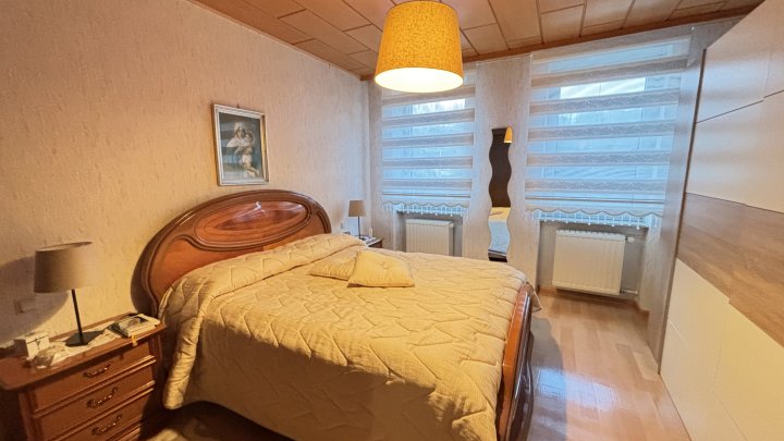 Ein-Zweifamilienhaus in Fischbach