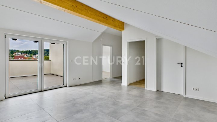 Modernes Wohnen trifft Dachgeschoss-Charme – exklusives Neubau-Highlight