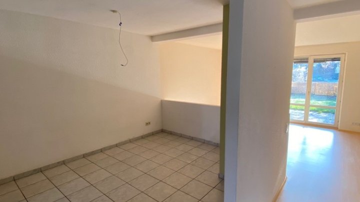 Gepflegtes Reihenhaus, stadtnah mit Garten und eigener Garage