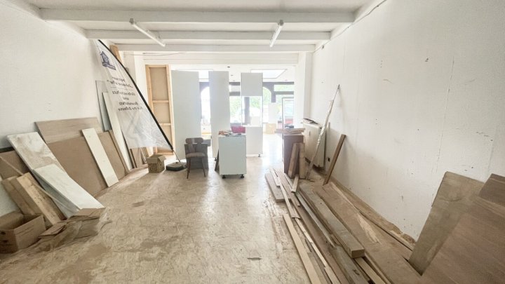 Wohn- und Gewerbeobjekt mit 4 Wohneinheiten und großen Hallenflächen