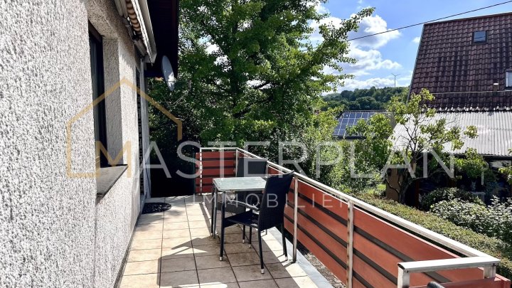 Freistehendes Einfamilienhaus mit Garten in Aschbach