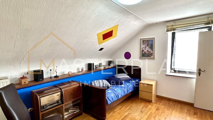 Freistehendes Einfamilienhaus mit Garten in Aschbach