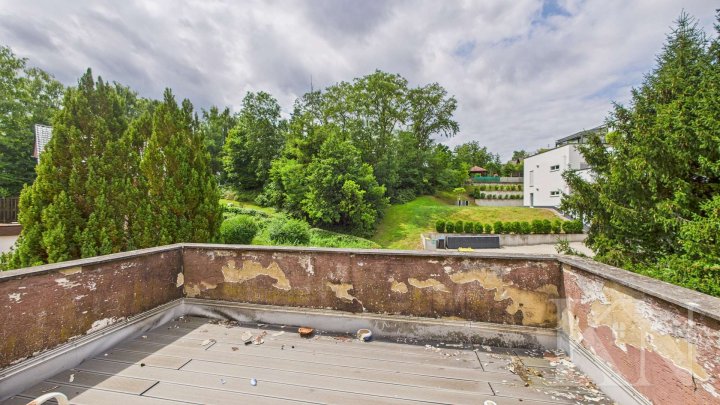 Doppelhaushälfte mit großem Garten, Grillhütte & Baugrundstück – seltene Gelegenheit!