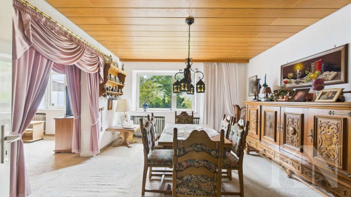 Doppelhaushälfte mit großem Garten, Grillhütte & Baugrundstück – seltene Gelegenheit!