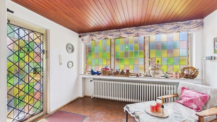 Doppelhaushälfte mit großem Garten, Grillhütte & Baugrundstück – seltene Gelegenheit!