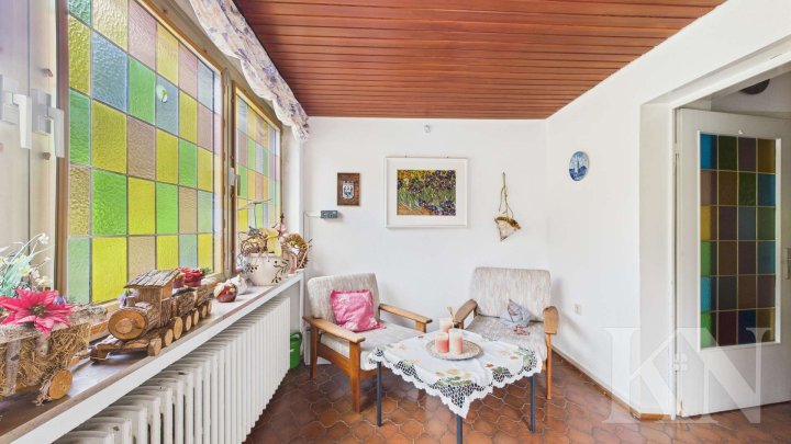 Doppelhaushälfte mit großem Garten, Grillhütte & Baugrundstück – seltene Gelegenheit!