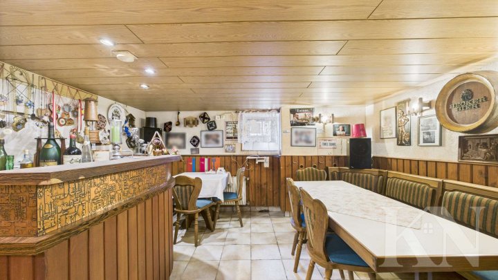 Doppelhaushälfte mit großem Garten, Grillhütte & Baugrundstück – seltene Gelegenheit!