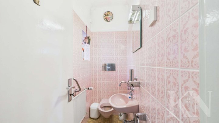 Doppelhaushälfte mit großem Garten, Grillhütte & Baugrundstück – seltene Gelegenheit!