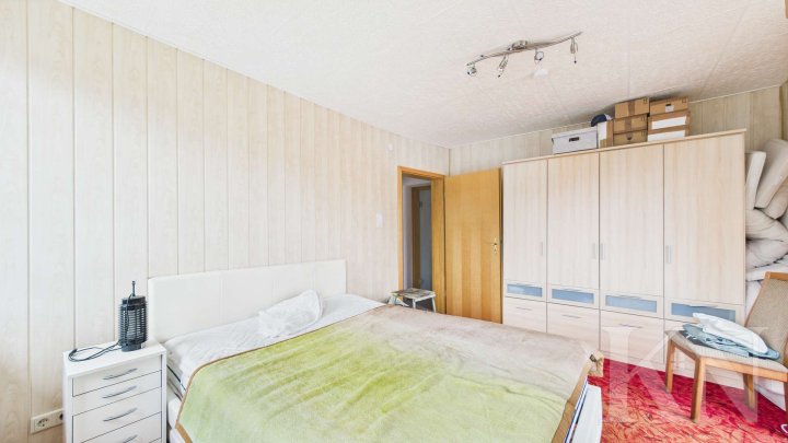 Mehrfamilienhaus mit großem Potenzial in Gersheim – PV-Anlage und separate Scheune