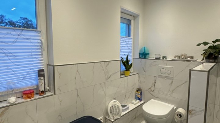 Sehr gepflegtes 2-Familienhaus mit Gartenparadies + Garage