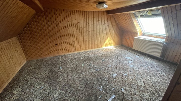 Handwerker aufgepasst ! Einfamilienhaus mit Potenzial in VK Wehrden