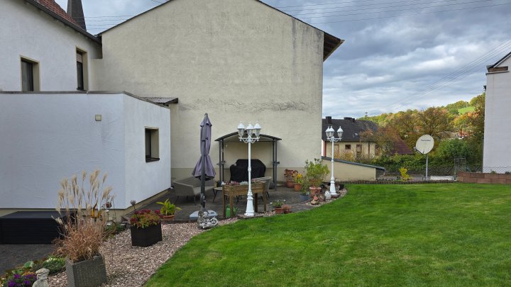 Sehr gepflegtes Einfamilienhaus in Schmelz-Limbach zum Kauf