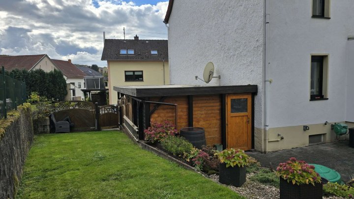 VERKAUFT ///  Sehr gepflegtes Einfamilienhaus in Schmelz-Limbach zum Kauf