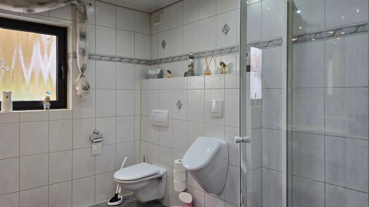 VERKAUFT ///  Sehr gepflegtes Einfamilienhaus in Schmelz-Limbach zum Kauf