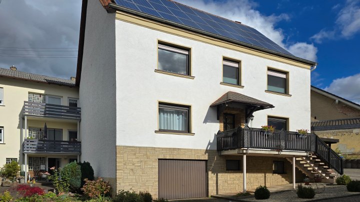 Sehr gepflegtes Einfamilienhaus in Schmelz-Limbach zum Kauf