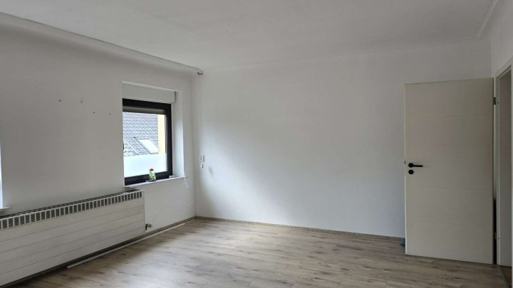 VERKAUFT ///  Sehr gepflegtes Einfamilienhaus in Schmelz-Limbach zum Kauf