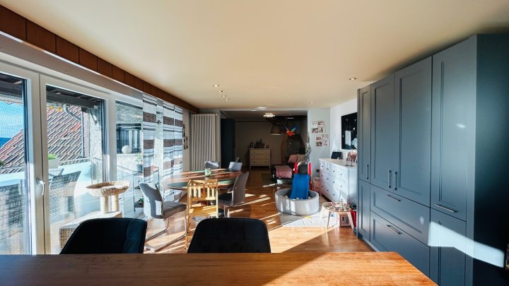 Zwei Wohnungen, ein Zuhause – Ihr Familiendomizil mit Weitblick in Püttlingen