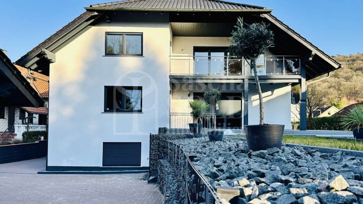 Moderne 2-Zimmer-Wohnung mit Küche, Bad und 2 Stellplätzen in Kirkel-Neuhäusel - bezugsfertig