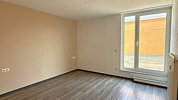 3-ZKB Maisonette-Wohnung mit Dachterrasse und Stellplatz